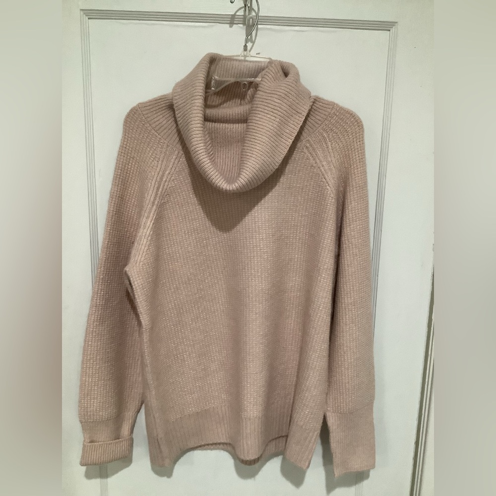 Jan Vaas knit turtleneck new with tags size Medium.